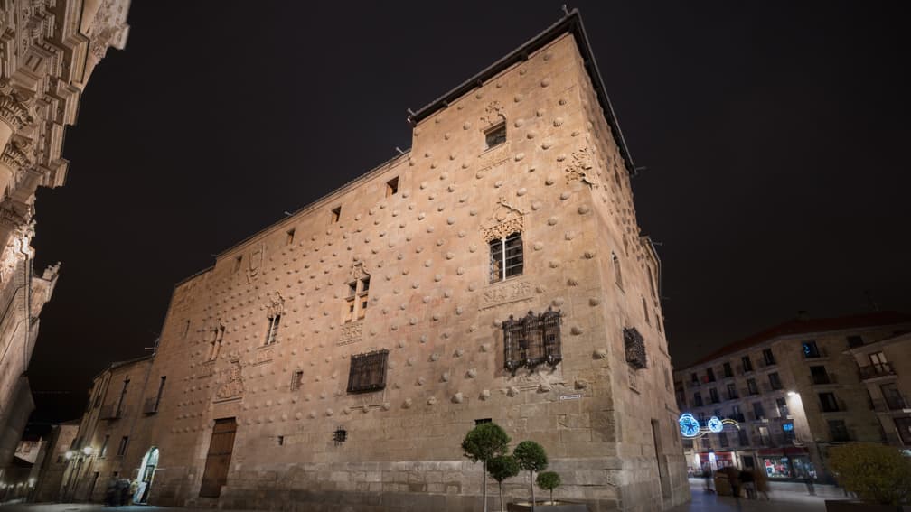 salamanca-casa-de-las-conchas