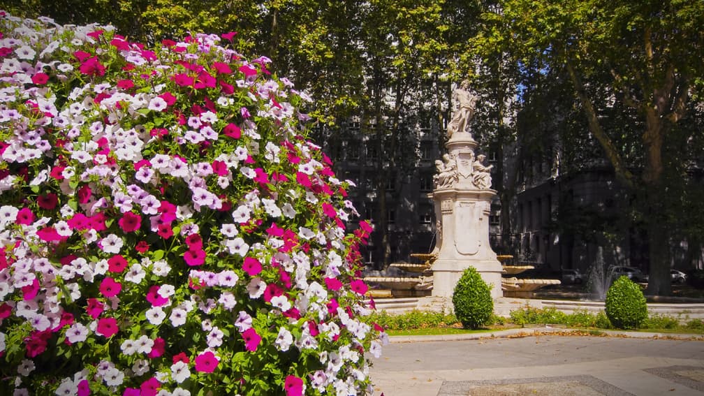 madrid-paseo-del-prado-y-sus-fuentes