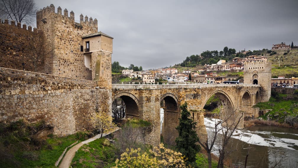 toledo-puente-de-san-martin-y-monasterio-de-san-juan-de-los-reyes